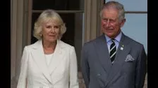 El príncipe Carlos y la duquesa Camilla reciben la vacuna contra el coronavirus