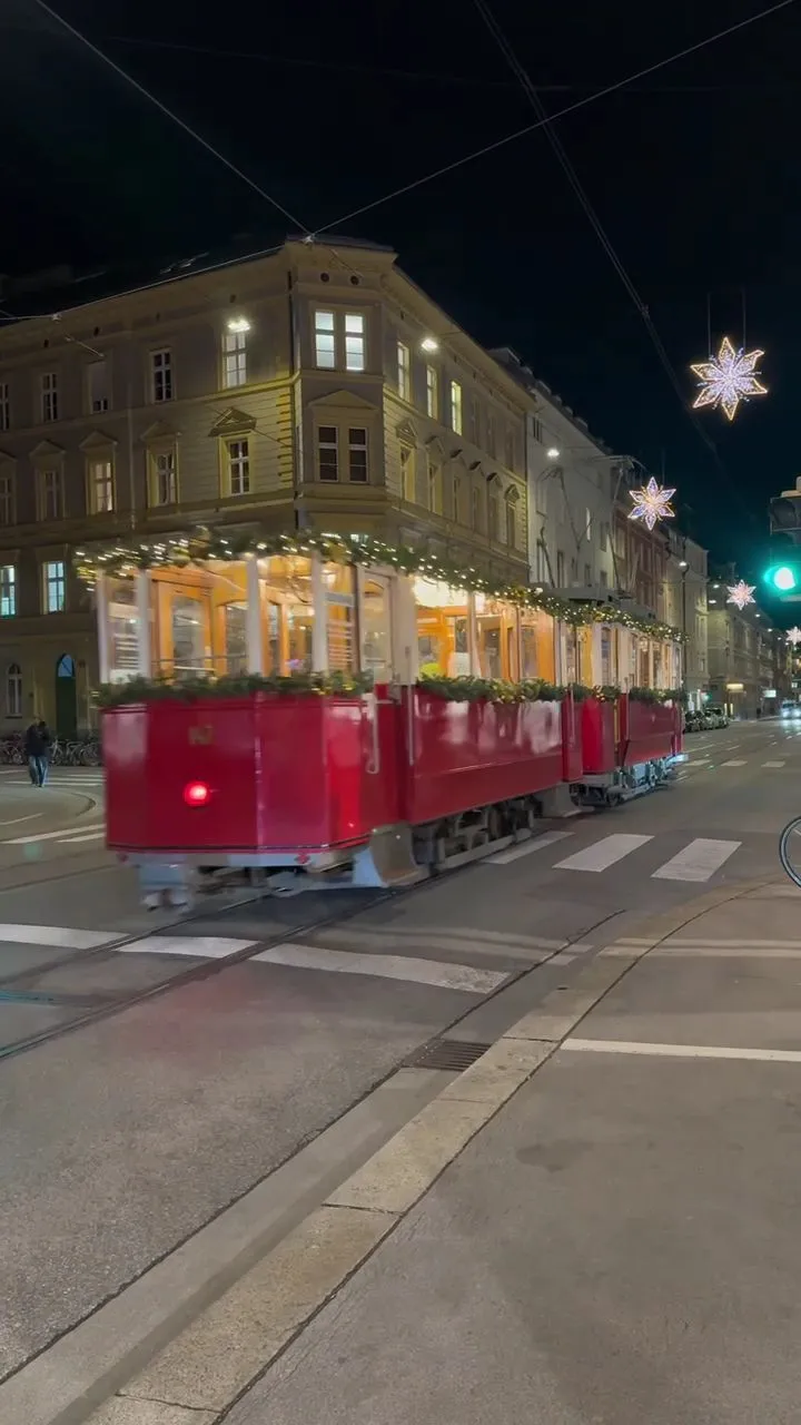 Christkindlbahn turns its rounds again