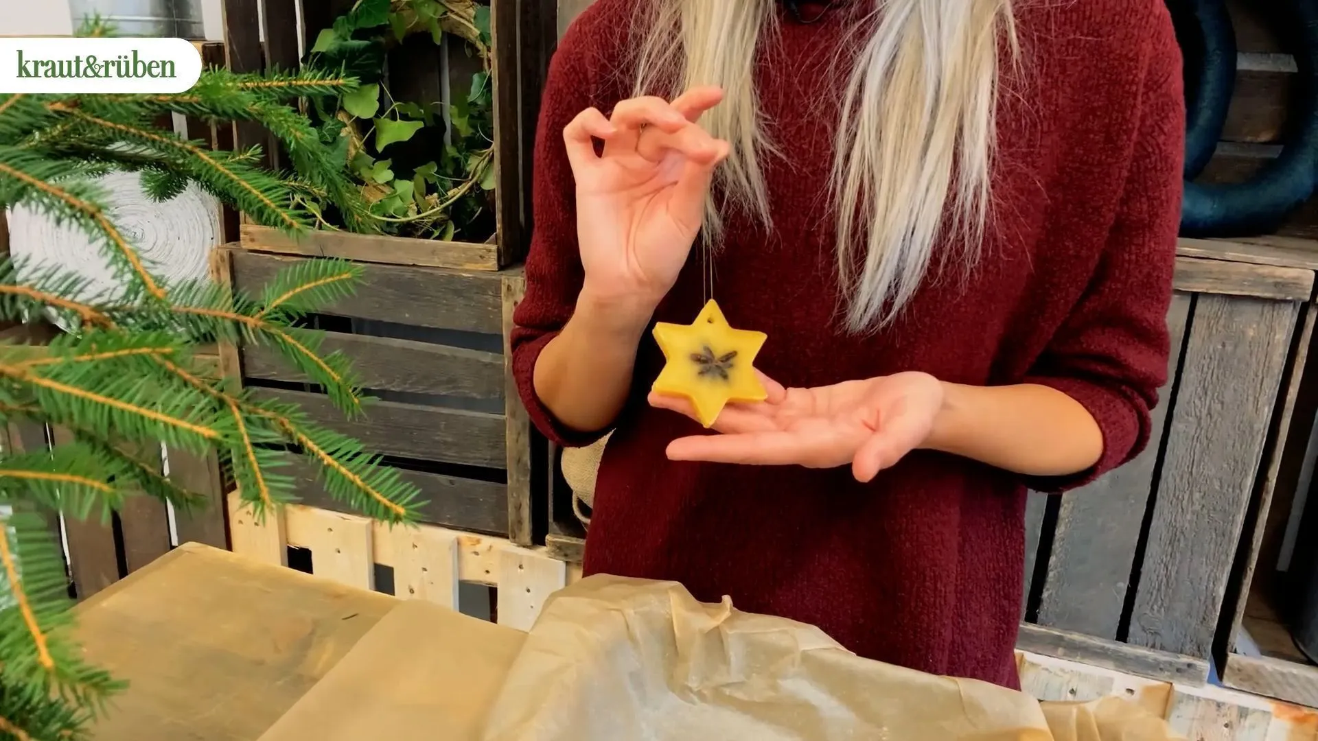 DIY: Jak zrobić ozdoby świąteczne z wosku i resztek świec