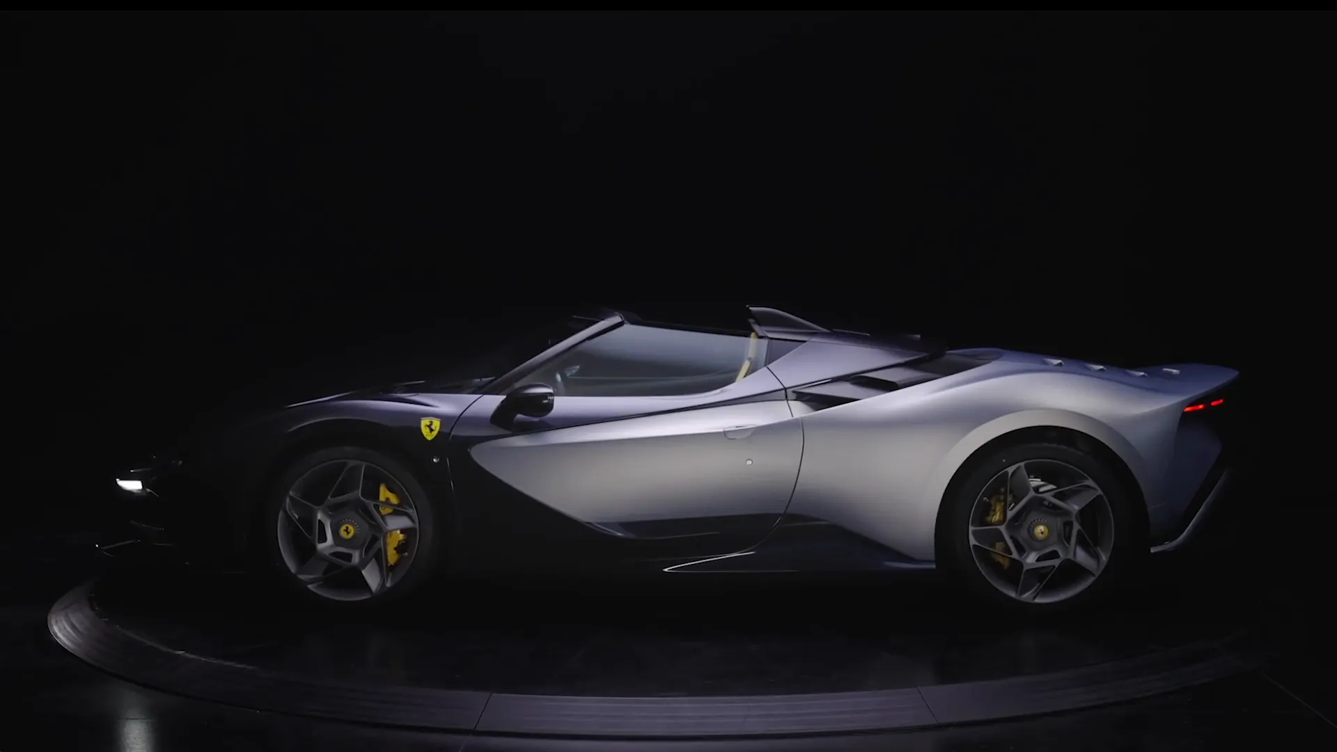 Ferrari SP-8 - Le Roadster dérivé de la F8 Spider est le dernier One-Off de Maranello
